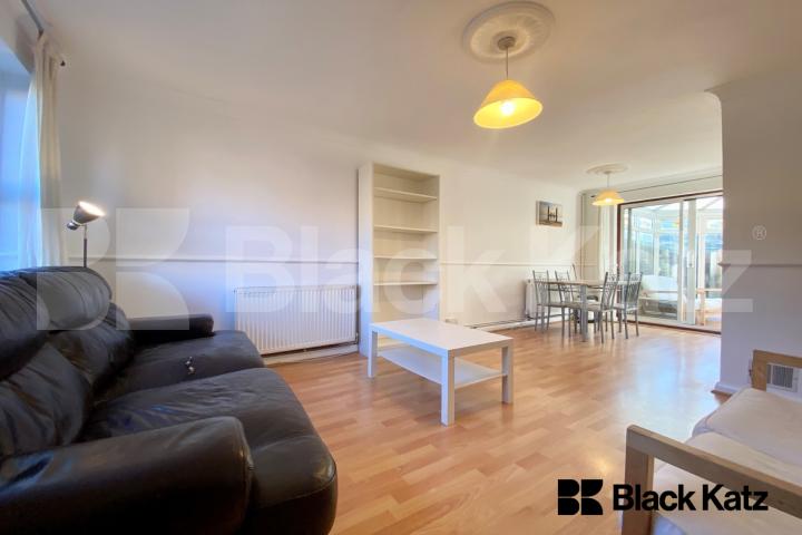 Two bedroomed house with study room, conservatory, parking & charming garden   Kinburn Street, Rotherhithe/Canada Water. 